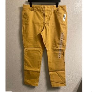 Yellow Old Navy Pixie Dress Pants size 16